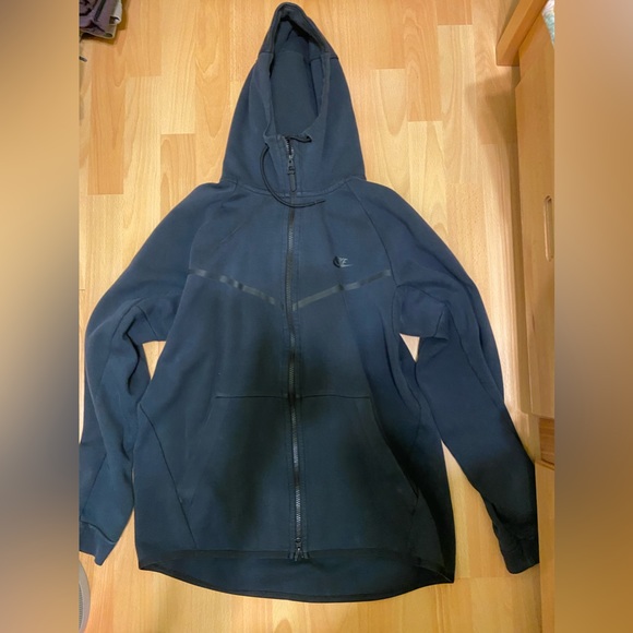 Brand new black nike tech hoodie - Picture 1 of 3